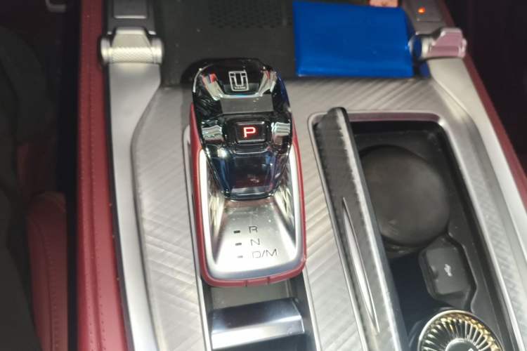 Used Tank 700 New Energy 2024 Hi4-T Extreme Edition Gear Lever