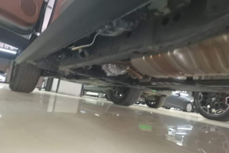 Used Tank 700 New Energy 2024 Hi4-T Extreme Edition Left Side Sill