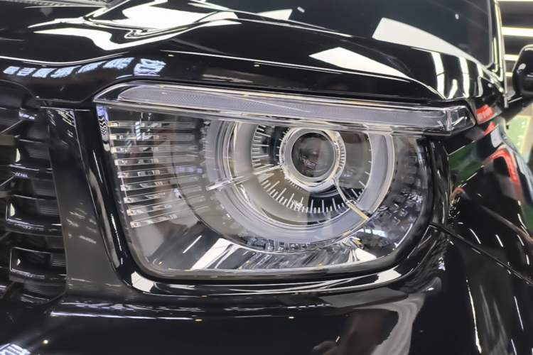 Used Tank 700 New Energy 2026 Model Hi4-Z Ultimate Version Left Front Headlight