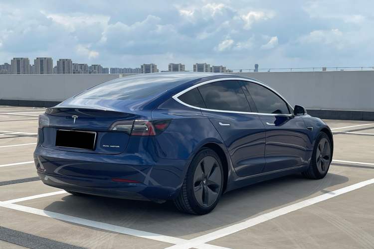Used Tesla Model 3 2019 Long-Range All-Wheel-Drive Version Exterior 4