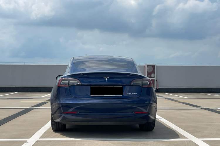 Used Tesla Model 3 2019 Long-Range All-Wheel-Drive Version Exterior 5