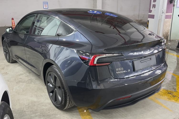 Used Tesla Model 3 2025 Rear-Wheel-Drive Version Exterior 5