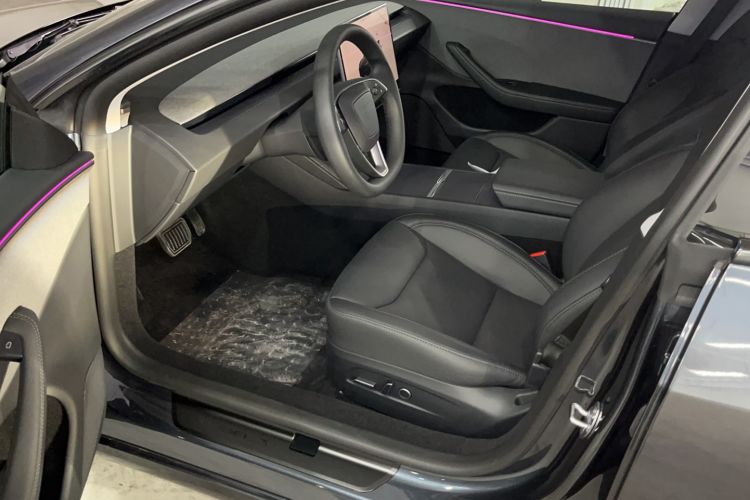 Used Tesla Model 3 2025 Rear-Wheel-Drive Version Interior 2