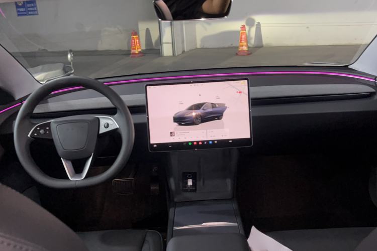 Used Tesla Model 3 2025 Rear-Wheel-Drive Version Interior 3