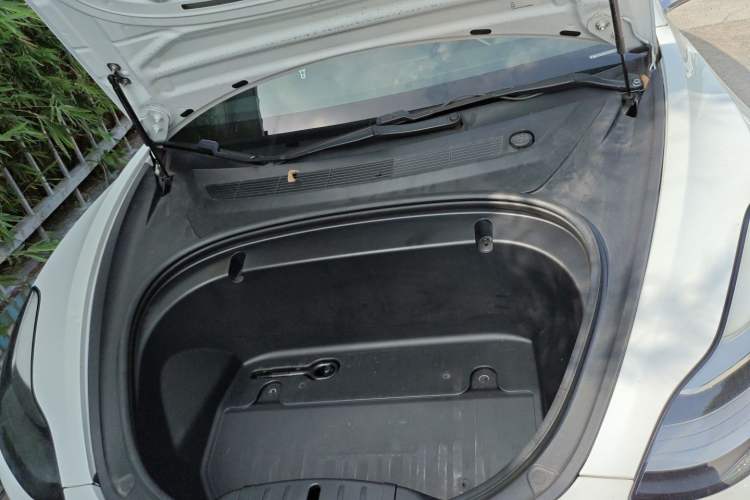 Used Tesla Model 3 2019 Standard Range Rear-Wheel Drive Upgraded Version (60 kWh) Engine Bay