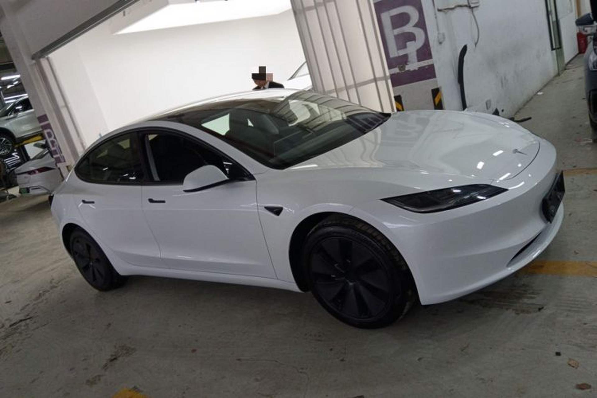 Used Tesla Model 3 2025 Rear-Wheel-Drive Version Exterior 2