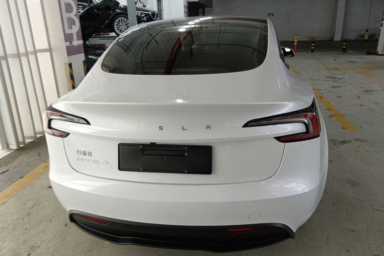 Used Tesla Model 3 2025 Rear-Wheel-Drive Version Exterior 4