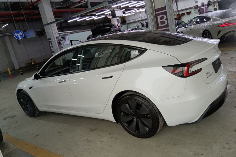 Used Tesla Model 3 2025 Rear-Wheel-Drive Version Exterior 5