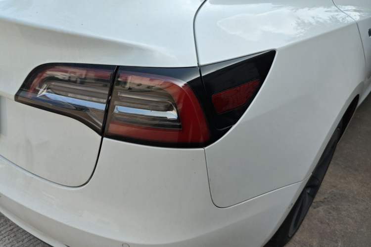 Used Tesla Model 3 2019 Standard Range Rear-Wheel Drive Upgraded Version (60 kWh) Exterior 7