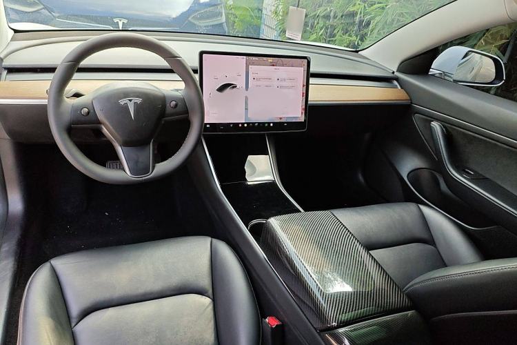 Used Tesla Model 3 2019 Standard Range Rear-Wheel Drive Upgraded Version (60 kWh) Interior 2