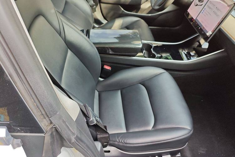 Used Tesla Model 3 2019 Standard Range Rear-Wheel Drive Upgraded Version (60 kWh) Right Front Seat