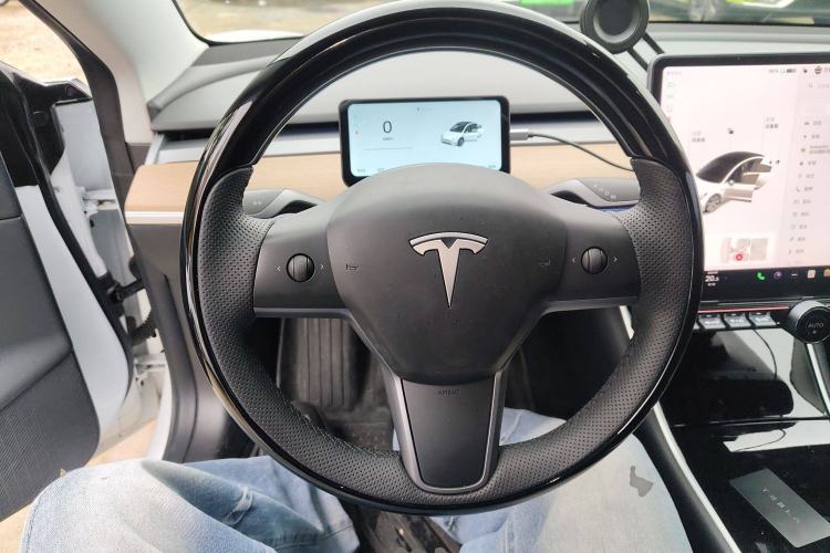 Used Tesla Model 3 2019 Long-Range All-Wheel-Drive Version Steering Wheel