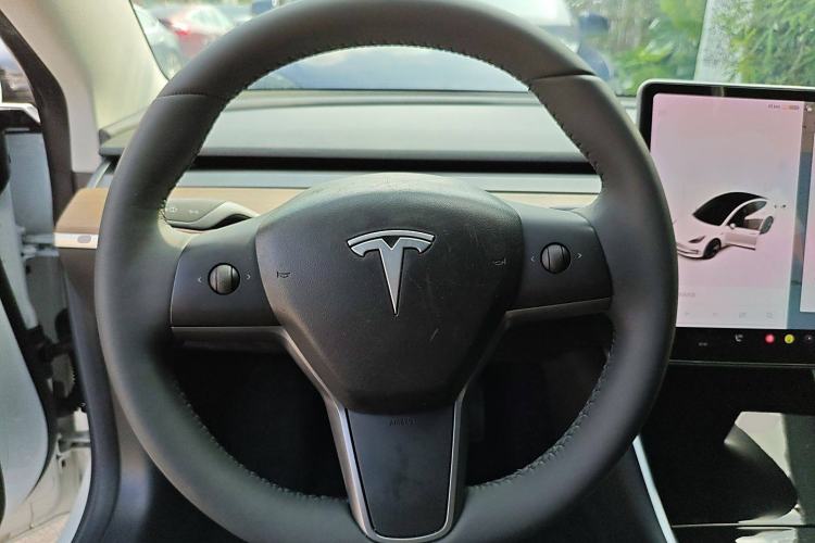 Used Tesla Model 3 2019 Standard Range Rear-Wheel Drive Upgraded Version (60 kWh) Steering Wheel