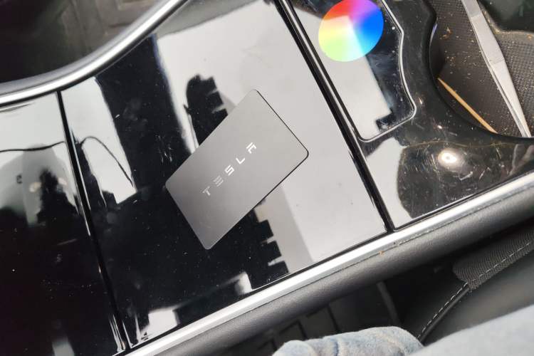 Used Tesla Model 3 2019 Long-Range All-Wheel-Drive Version Vehicle Key