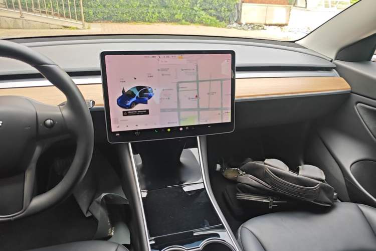 Used Tesla Model 3 2019 Long-Range All-Wheel-Drive Version Audio And AC Panel
