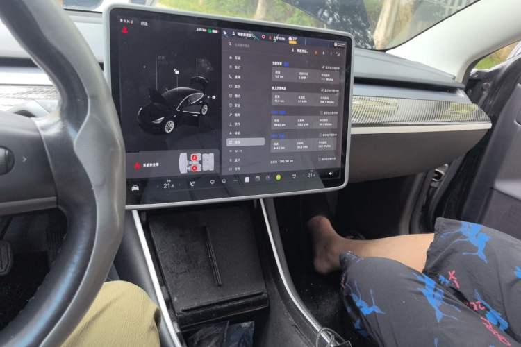 Used Tesla Model 3 2019 Long-Range All-Wheel-Drive Version Audio And AC Panel