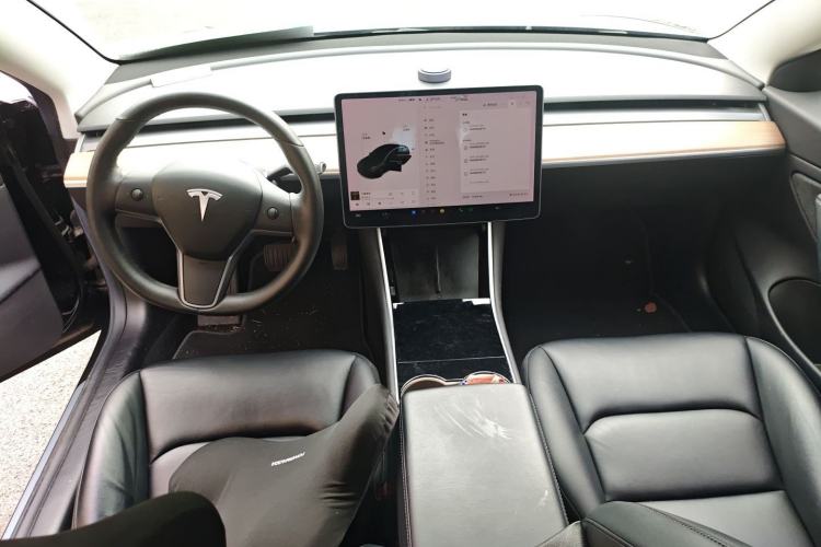Used Tesla Model 3 2019 Long-Range Rear-Wheel-Drive Version Center Console