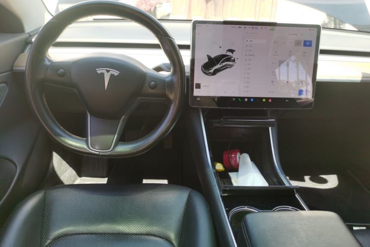 Used Tesla Model 3 2019 Long-Range Rear-Wheel-Drive Version Center Console