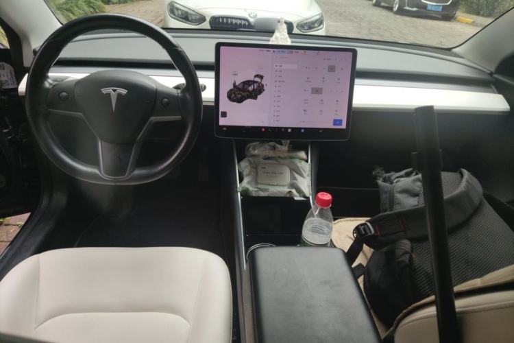 Used Tesla Model 3 2019 Long-Range Rear-Wheel-Drive Version Center Console