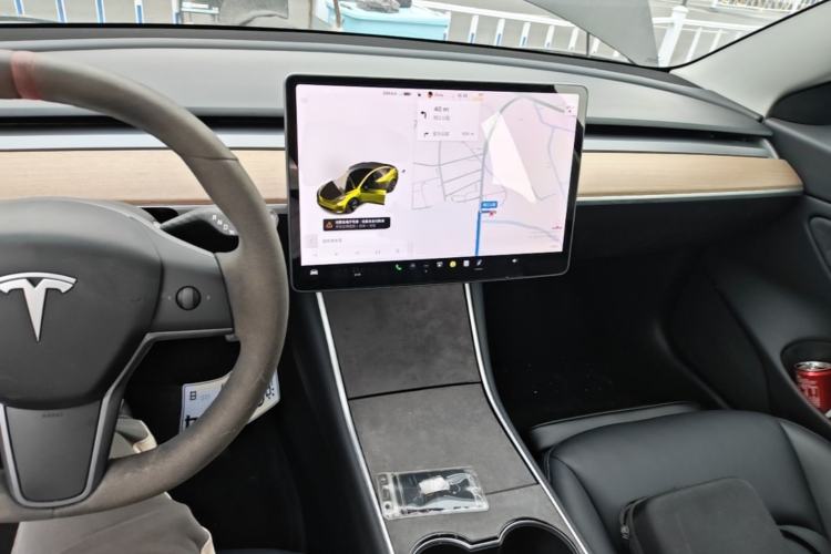 Used Tesla Model 3 2019 Long-Range All-Wheel-Drive Version Center Console