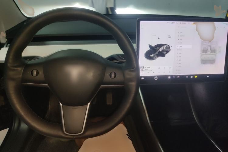 Used Tesla Model 3 2019 Long-Range All-Wheel-Drive Version Center Console