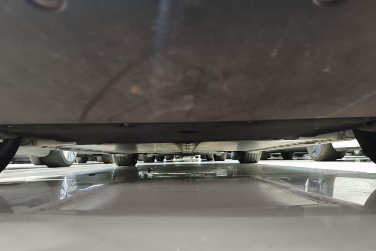 Used Tesla Model 3 2019 Standard Range Rear-Drive Upgraded Version Chassis Front