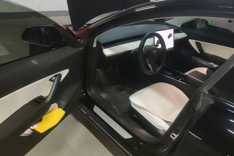 Used Tesla Model 3 2019 Long-Range All-Wheel-Drive Version Driver Seat