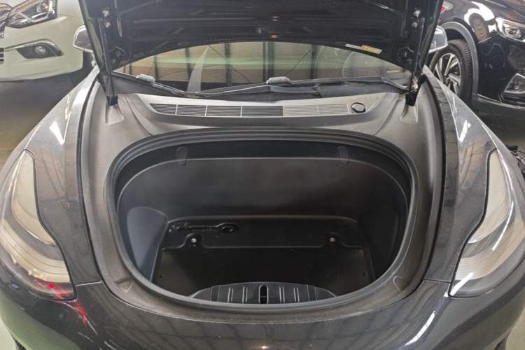 Used Tesla Model 3 2019 Long-Range All-Wheel-Drive Version Engine Bay