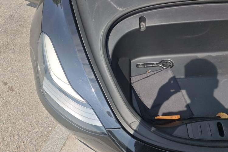 Used Tesla Model 3 2019 Standard Range Rear-Drive Upgraded Version Engine Bay Right