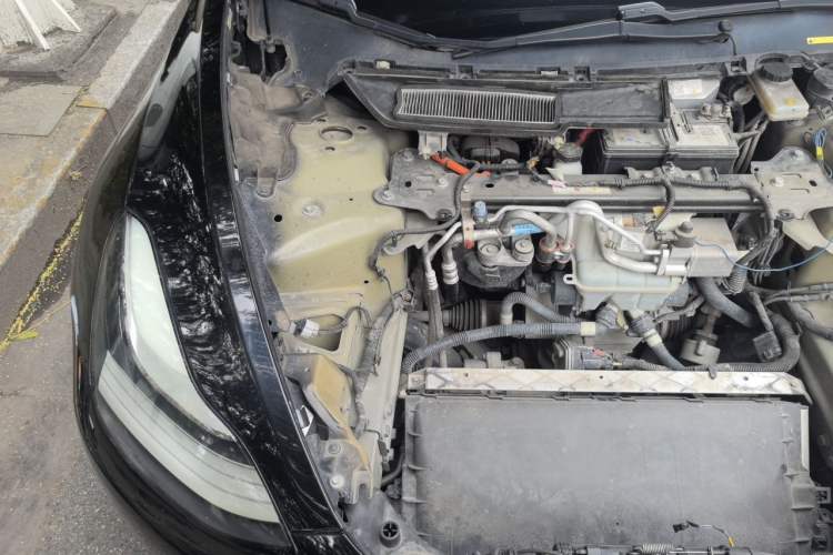 Used Tesla Model 3 2019 Long-Range All-Wheel-Drive Version Engine Bay Right