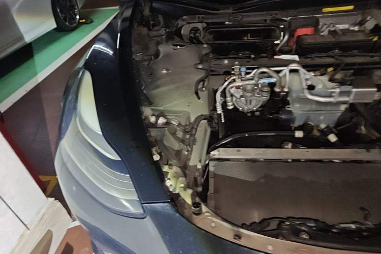 Used Tesla Model 3 2019 Standard Range Rear-Drive Upgraded Version Engine Bay Right