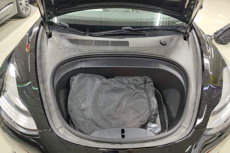 Used Tesla Model 3 2019 Long-Range Rear-Wheel-Drive Version Engine Bay