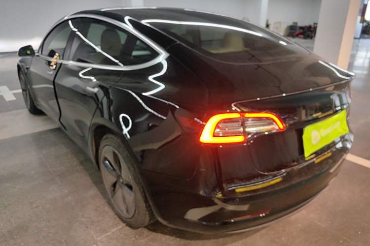 Used Tesla Model 3 2019 Long-Range All-Wheel-Drive Version Exterior 2