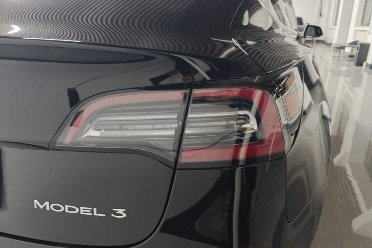 Used Tesla Model 3 2019 Standard Range Rear-Drive Upgraded Version Exterior 2