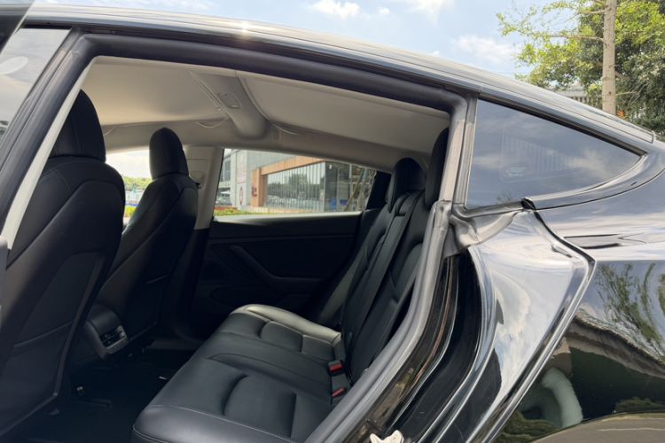 Used Tesla Model 3 2019 Long-Range All-Wheel-Drive Version Exterior 3