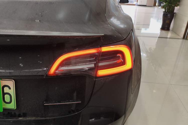 Used Tesla Model 3 2019 Performance High-Performance All-Wheel-Drive Version Exterior 3
