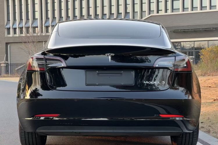 Used Tesla Model 3 2019 Standard Range Rear-Drive Upgraded Version Exterior 4
