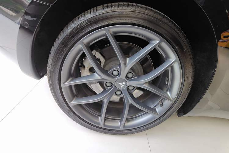 Used Tesla Model 3 2019 Long-Range All-Wheel-Drive Version Exterior 5