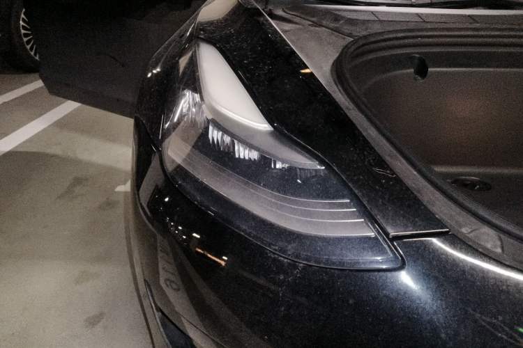 Used Tesla Model 3 2019 Standard Range Rear-Drive Upgraded Version Exterior 6