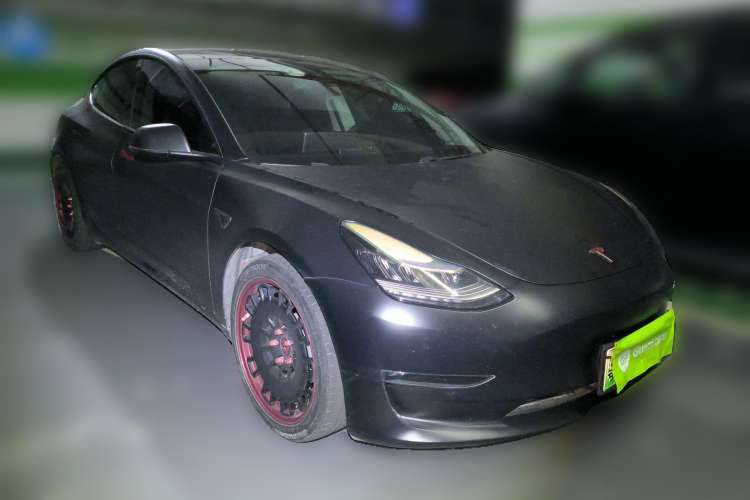 Used Tesla Model 3 2019 Long-Range Rear-Wheel-Drive Version Front Right 45 Deg