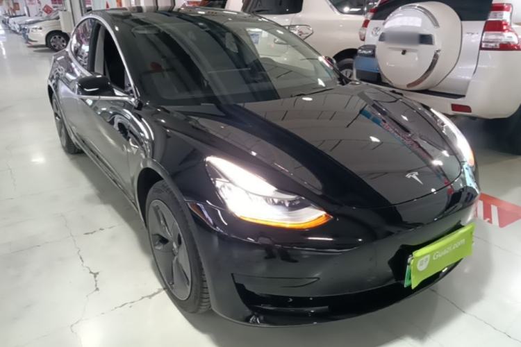 Used Tesla Model 3 2019 Standard Range Rear-Drive Upgraded Version Front Right 45 Deg