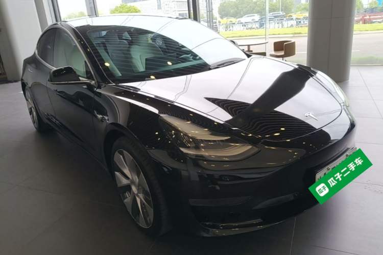 Used Tesla Model 3 2019 Long-Range All-Wheel-Drive Version Front Right 45 Deg