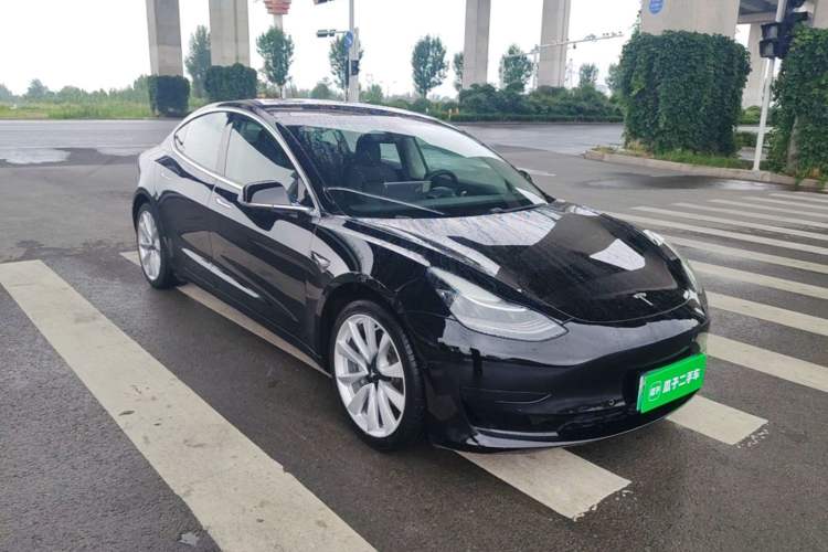Used Tesla Model 3 2019 Standard Range Rear-Drive Upgraded Version Front Right 45 Deg