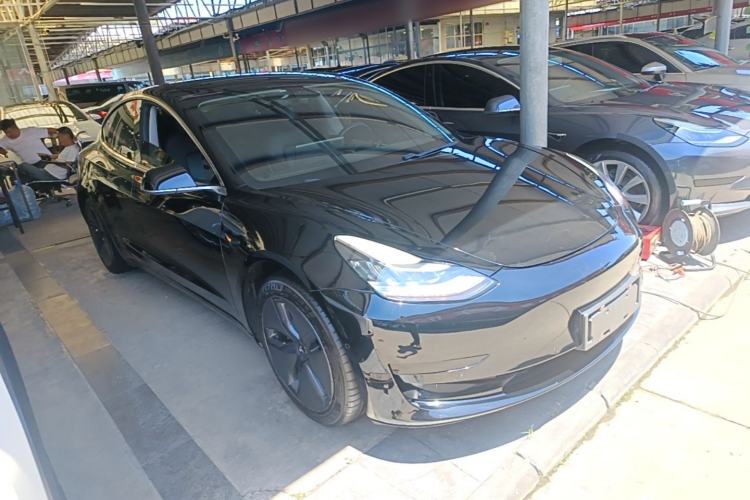 Used Tesla Model 3 2019 Standard Range Rear-Drive Upgraded Version Front Right 45 Deg
