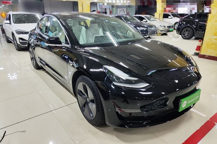 Used Tesla Model 3 2019 Long-Range Rear-Wheel-Drive Version Front Right 45 Deg