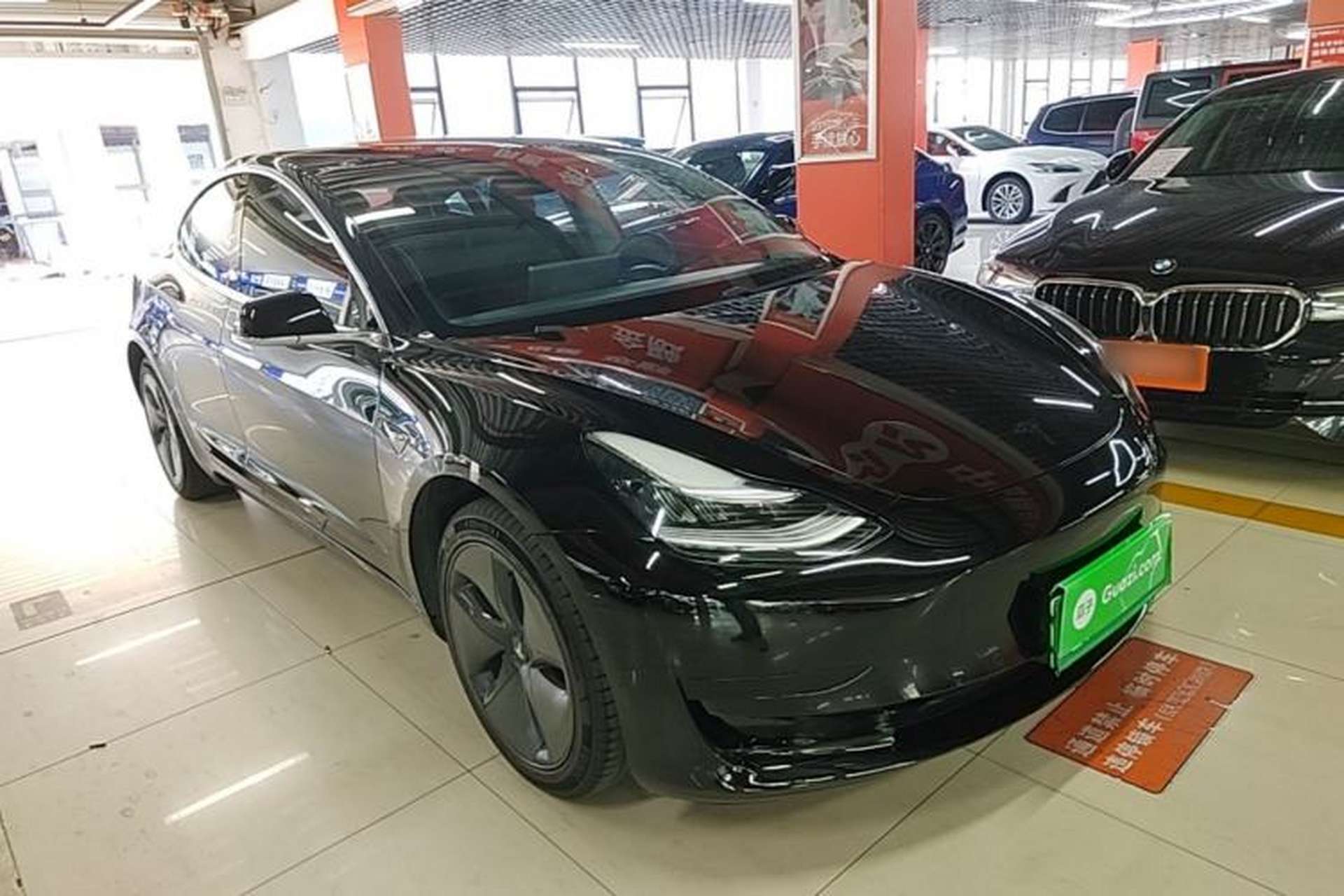 Used Tesla Model 3 2019 Standard Range Rear-Drive Upgraded Version Front Right 45 Deg