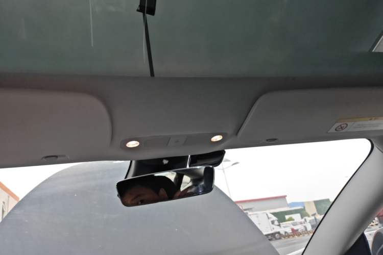 Used Tesla Model 3 2019 Long-Range All-Wheel-Drive Version Headliner