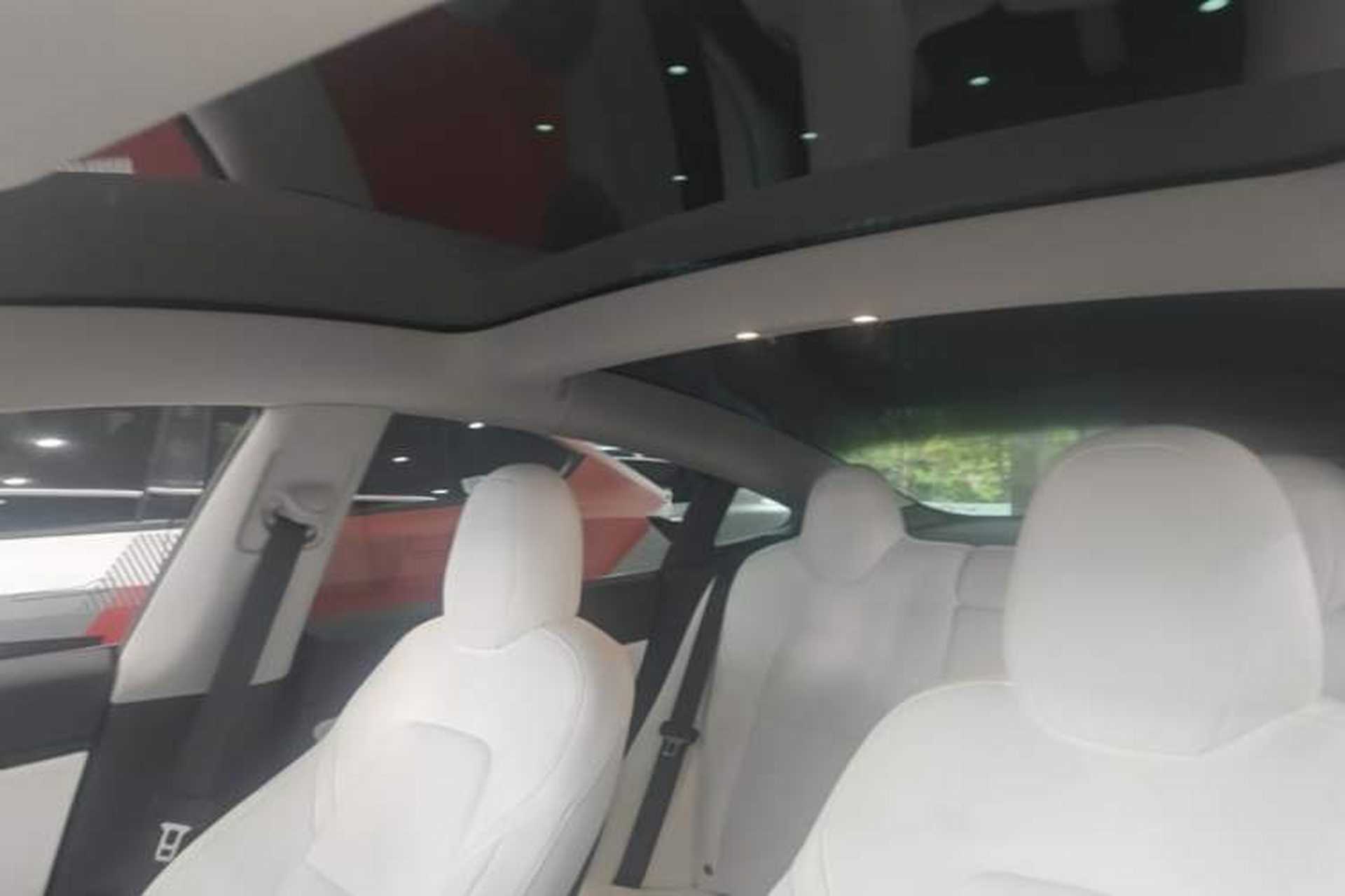 Used Tesla Model 3 2019 Long-Range All-Wheel-Drive Version Headliner