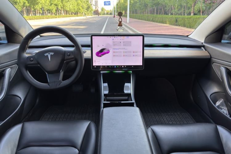 Used Tesla Model 3 2019 Standard Range Rear-Drive Upgraded Version Interior 1