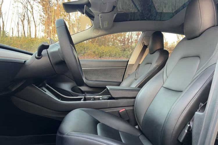 Used Tesla Model 3 2019 Standard Range Rear-Drive Upgraded Version Interior 1
